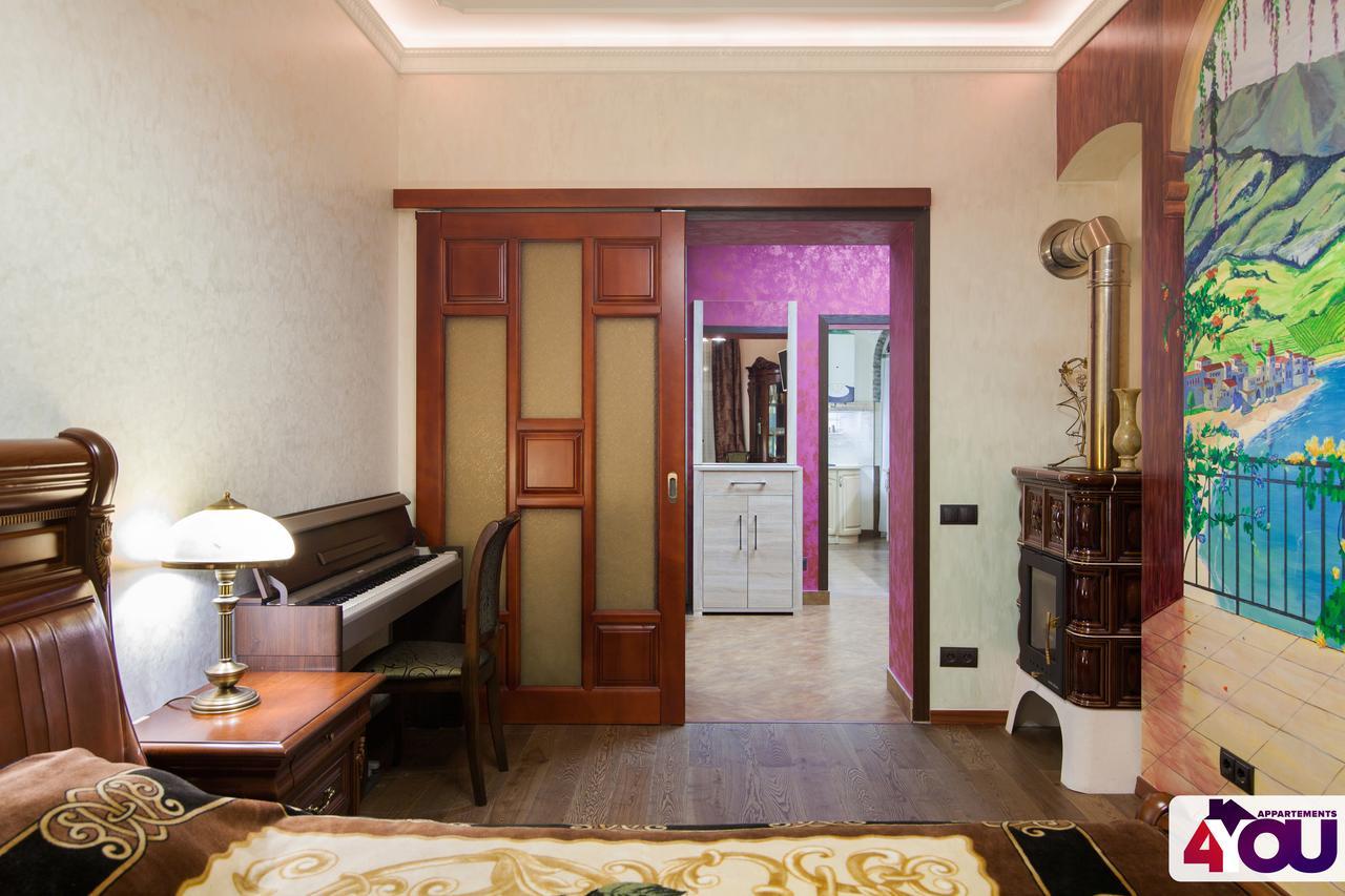 4You Apartaments Lviv Exterior photo