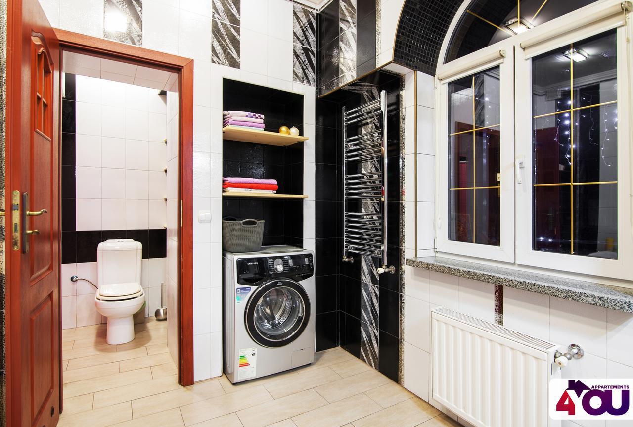 4You Apartaments Lviv Exterior photo