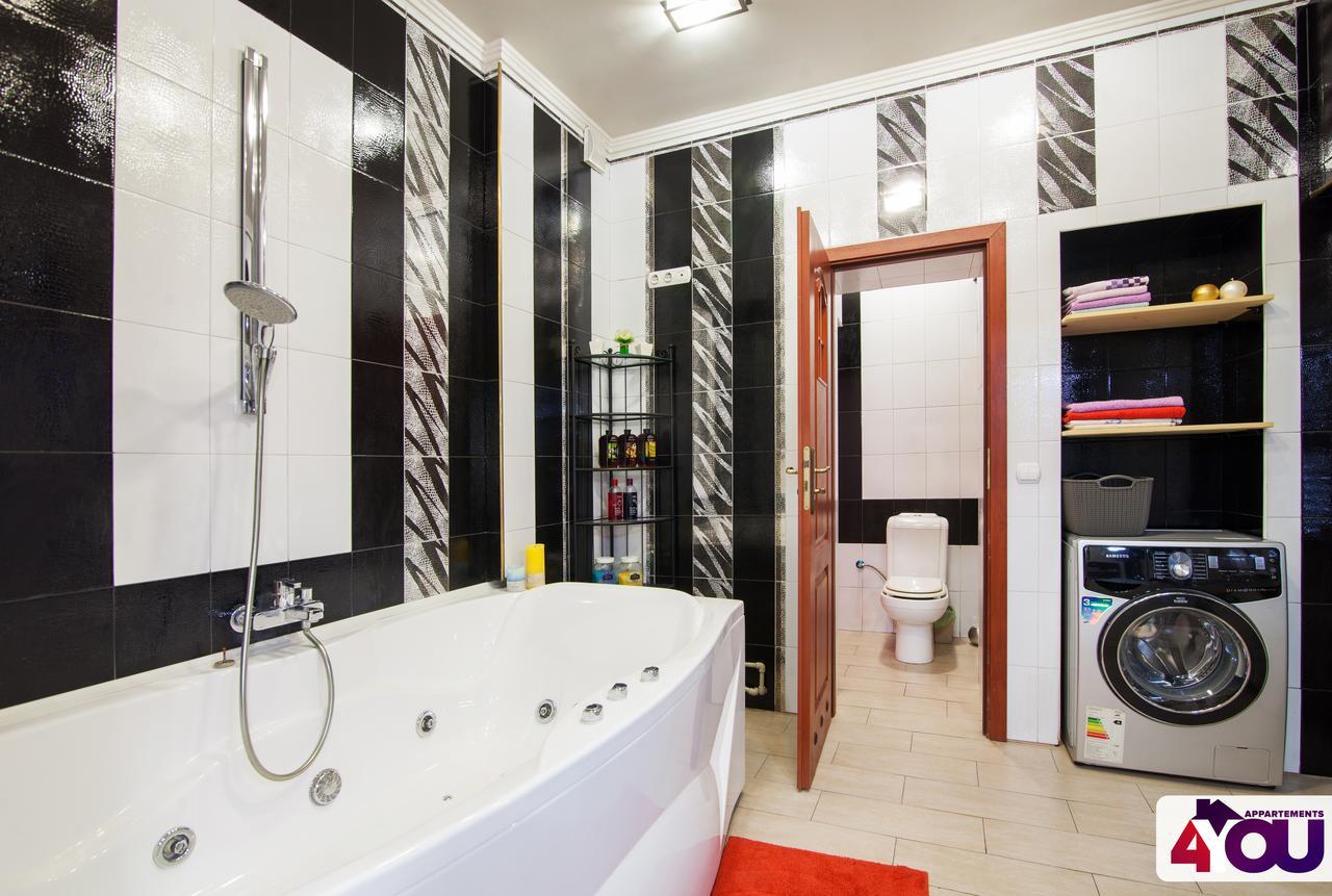 4You Apartaments Lviv Exterior photo